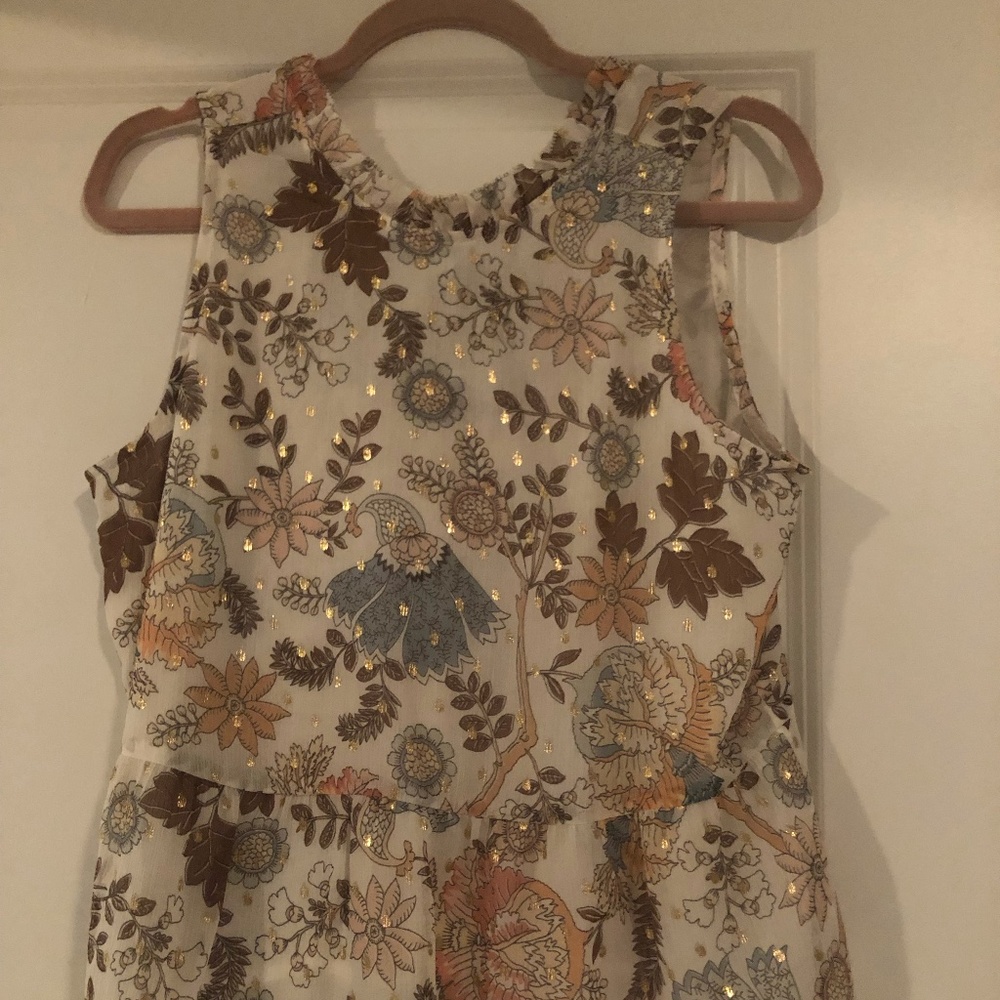 Women's Sleeveless Blouse - LOFT Size M - Never worn
